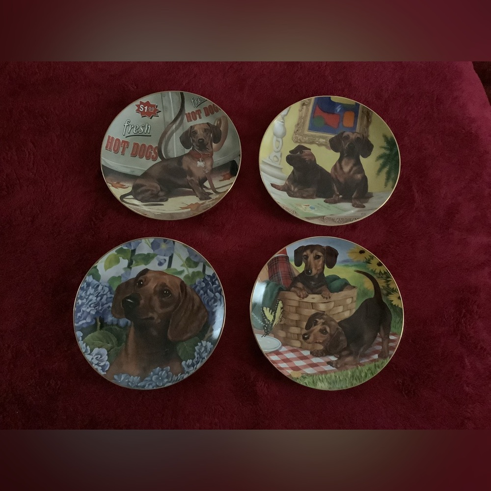 Danbury Mint Set of 4 "Dachshunds" Collector Plates (Plate No. A1321)